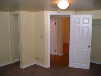  Daylight basement 